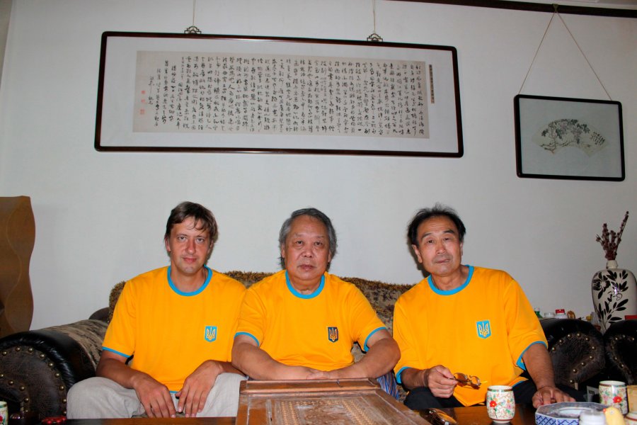 Teacher Xu Futong with Fedorsov Vladimir and Mu Yuchun. China. Beijing.