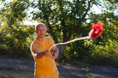 Федоренко Павел с гибким оружием шенбьяо в детском летнем лагере Альбатрос