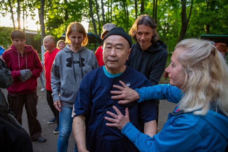 Mu Yuchun, Arturas Cerniauskas, Elena Plysyuk and ather students at the seminar in Odessa.